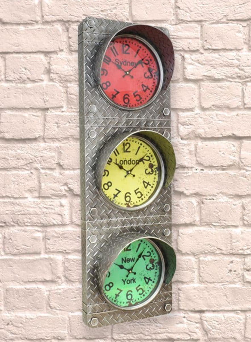 Large Vertical Iron Plated Traffic Lights Triple Wall Clock– Clumzy
